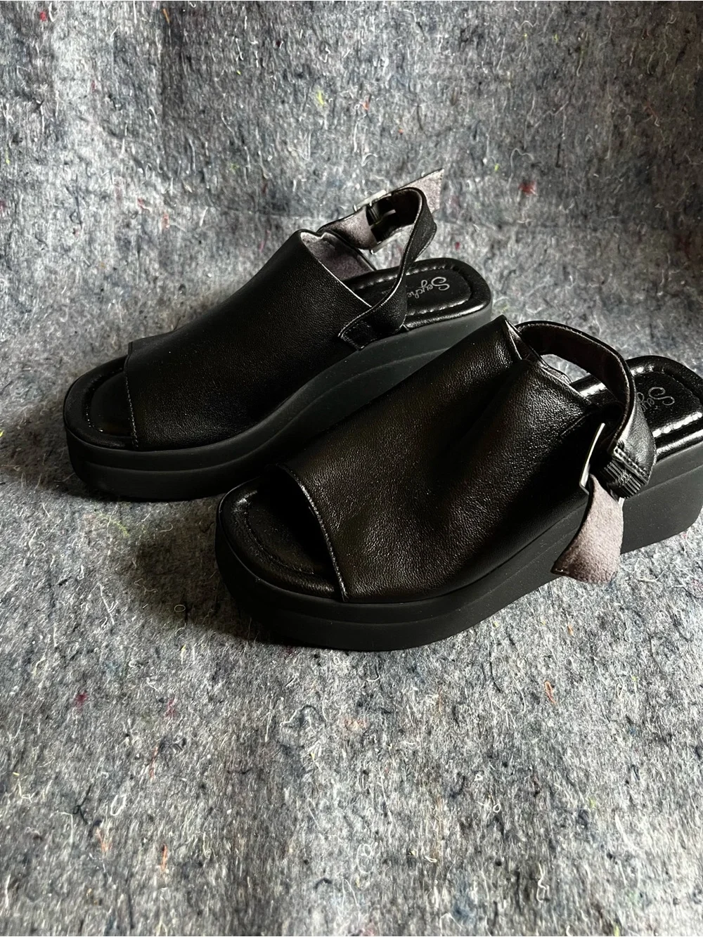 Black leather Platform Sandals Seychelles